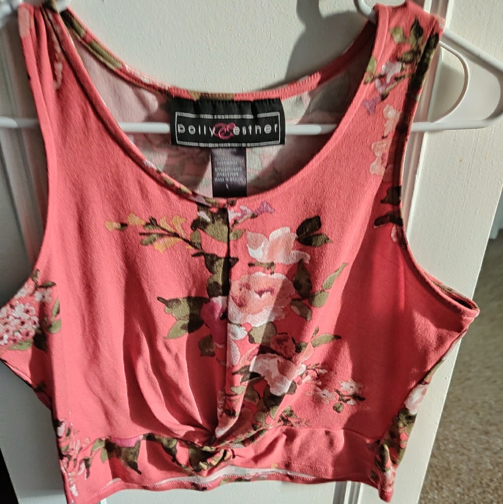 Cropped Floral Sleeveless Top.